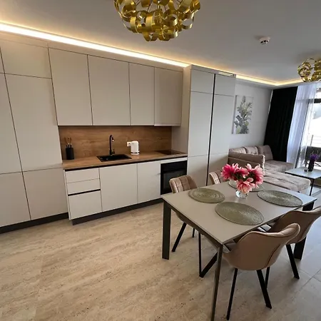 Апартамент Dolce Premium Panorama Sea View *