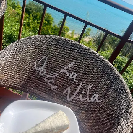 Апартамент Dolce Premium Panorama Sea View *