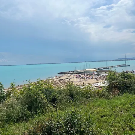 Апартамент Dolce Premium Panorama Sea View Свети Влас